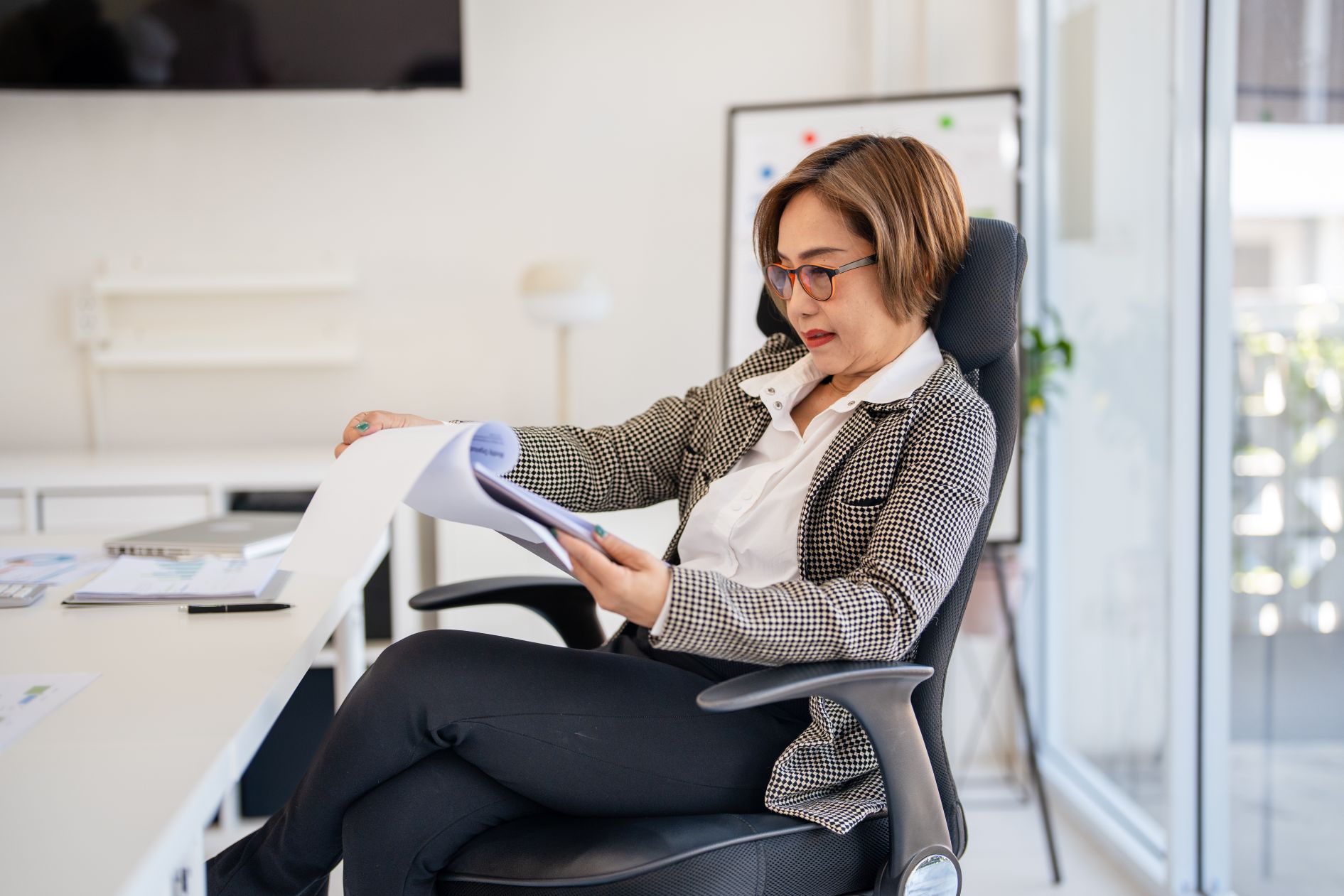 Busy senior business woman